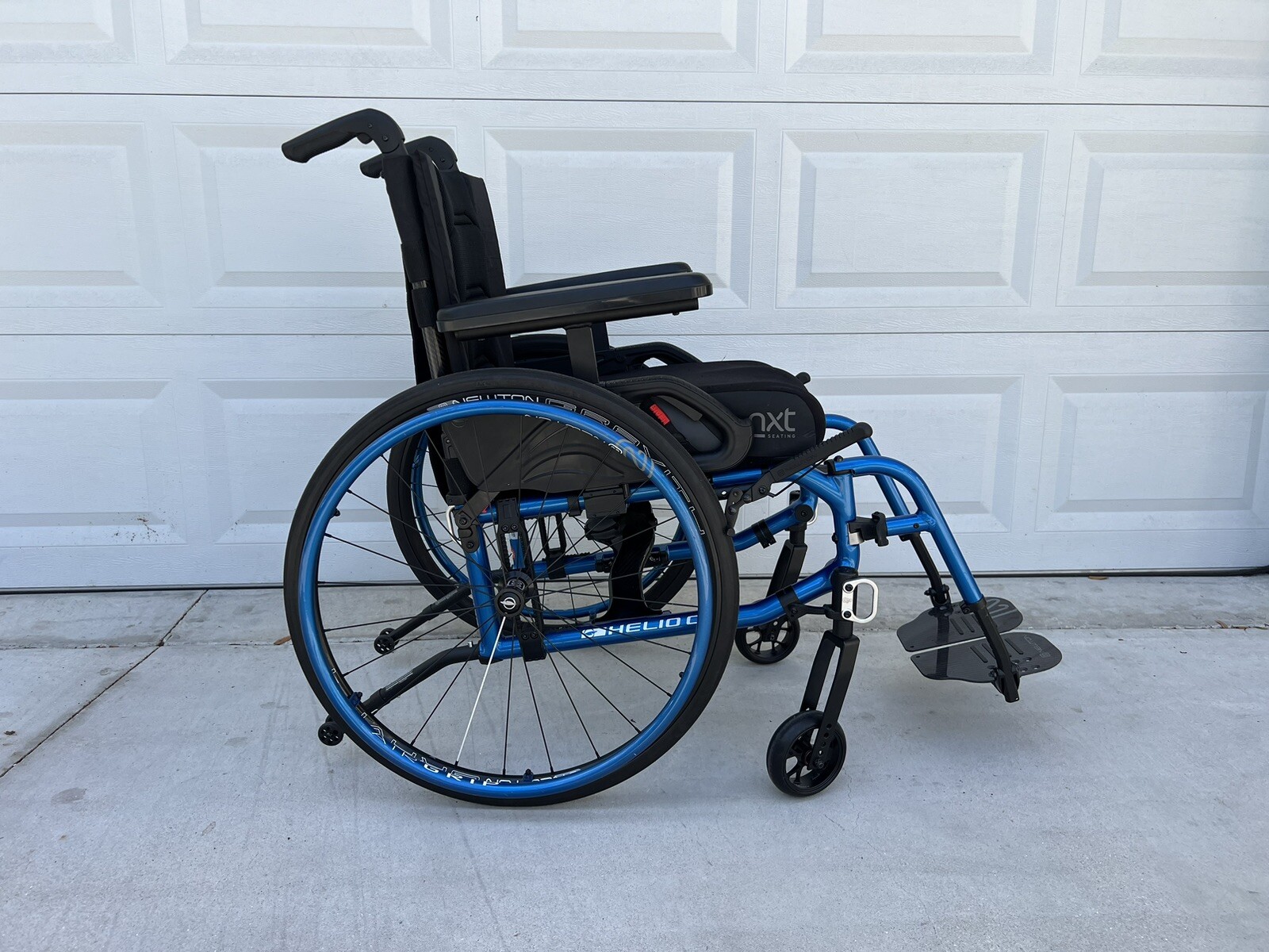 2023 MOTION COMPOSITES HELIO C2 ULTRALIGHT FOLDING WHEELCHAIR eBay
