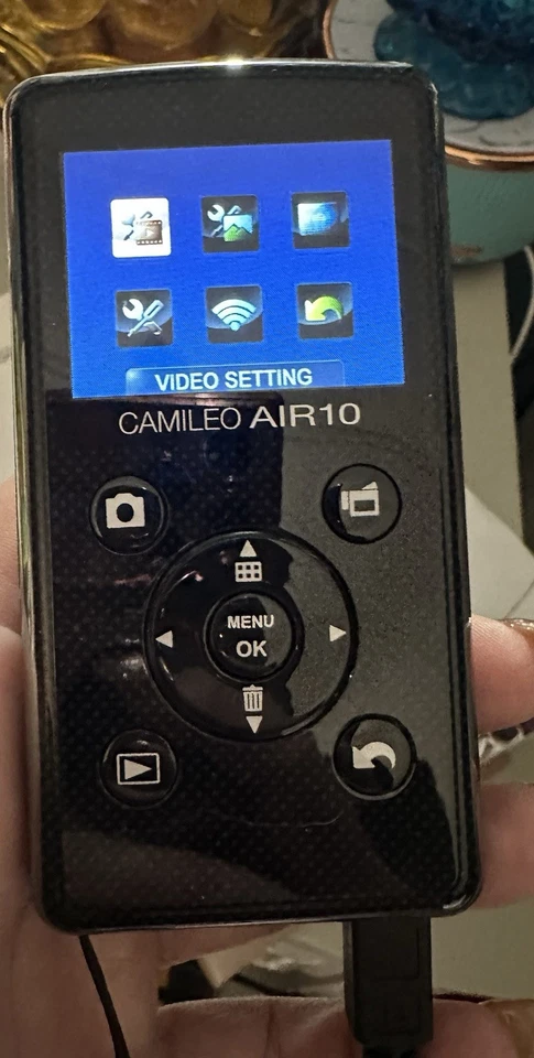 New TOSHIBA Camileo AIR 10 HD WIFI Camera  16 Megapixel w/ 4gb Card - Image 2 of 3