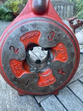 RIDGID 65 R ADJUSTABLE  1" TO 2" PIPE THREADER DIES 13" HANDLE 65-R 65R --nice--