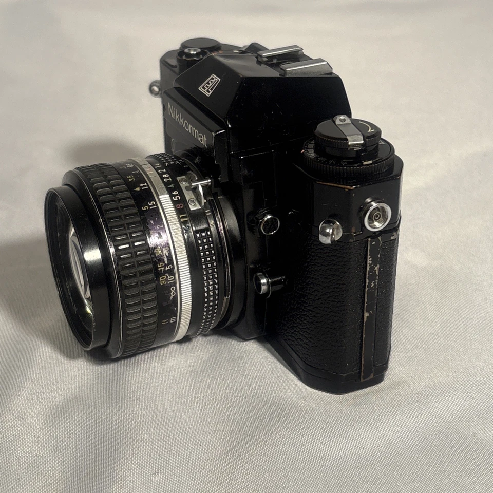 Nikkormat EL - black body with Nikon Nikkor 50/1.4 New Light Seals TESTED - Image 3 of 4