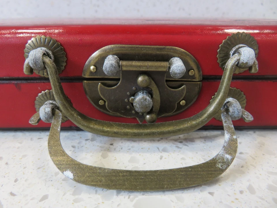 Vintage Mahjong Set in Red Dragon Case – 144 Engraved Tiles + Dice + Rules - Image 4 of 4