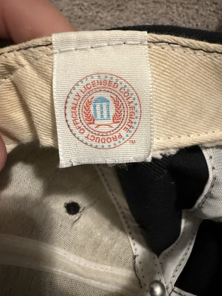 Sombrero NC State Wolfpack New Era negro vintage SnapBack para hombre  Foto 4 de 4