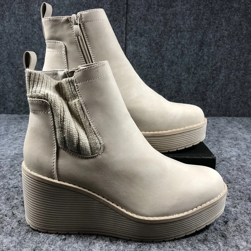 Steve Madden Wedge Booties Women’s 9 Ivory Faux Leather Paisley Zip Up Boots - Image 2 of 4