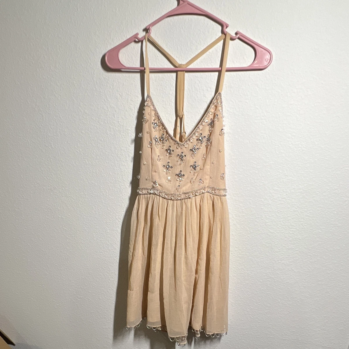 kimchi blue alice drop waist mini dress Mauve Strapless Eyelet Pleated Tiered Midi Dress Medium main image 1