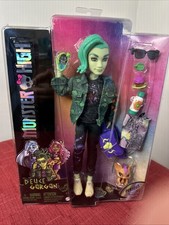 Monster High DEUCE GORGON Doll w/ Pet Perseus 2022 G3 -very slight box damage