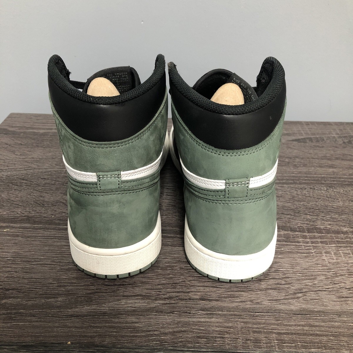 Jordan 1 Retro High OG Clay Green 2018 Size 8.5 OG ALL 555088-135