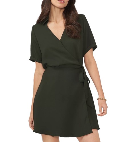 vince camuto green lace dress JESSICA GUIPURE LACE AND SILK GOWN IN GREEN | CULT MIA main image 0
