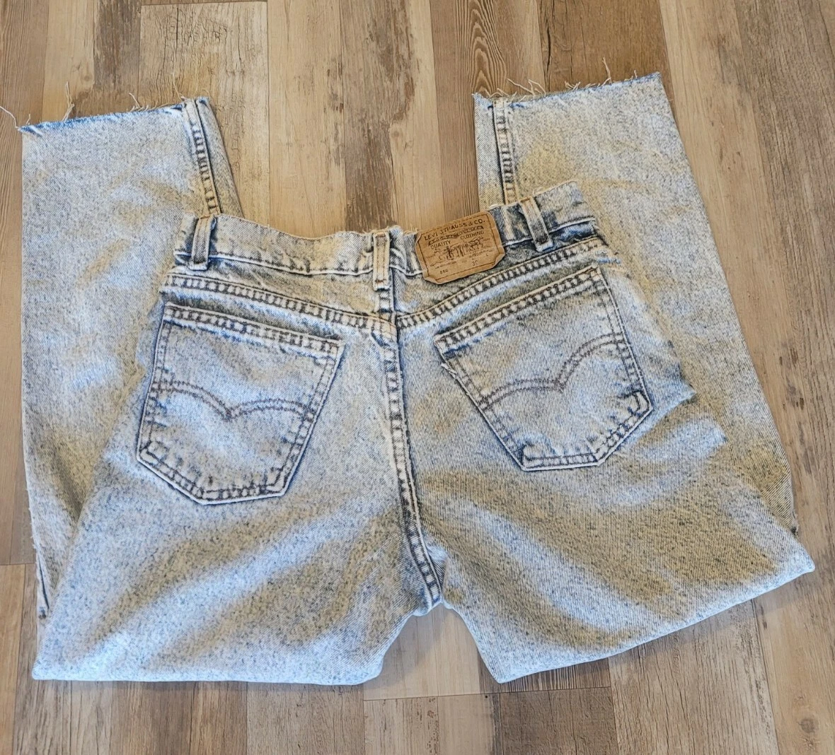 White tag cheap levis jeans