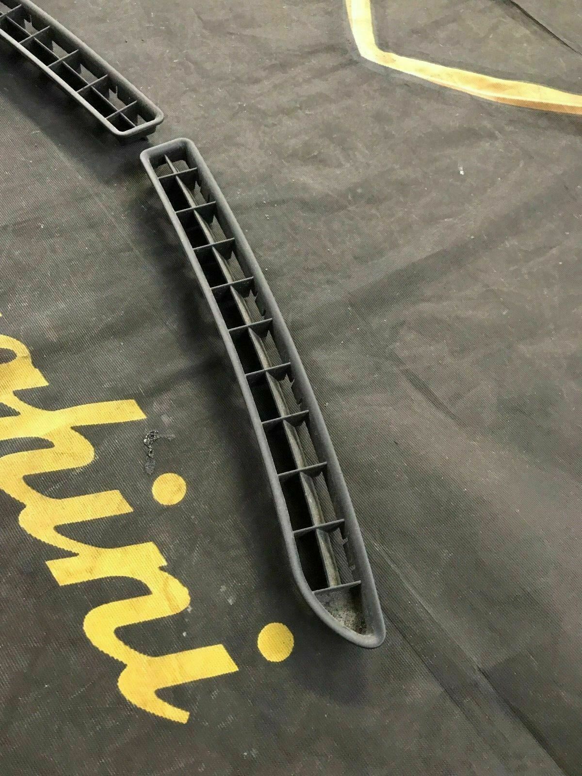 LAMBORGHINI GALLARDO LP560 LEFT & RIGHT DEFROSTER JET AIR INTAKE GRILL SET OEM 