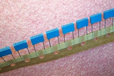 QTY (100) 1500pf 400V 10% METALLIZED POLYESTER BOXED FILM B32520C6152K189 EPCOS 