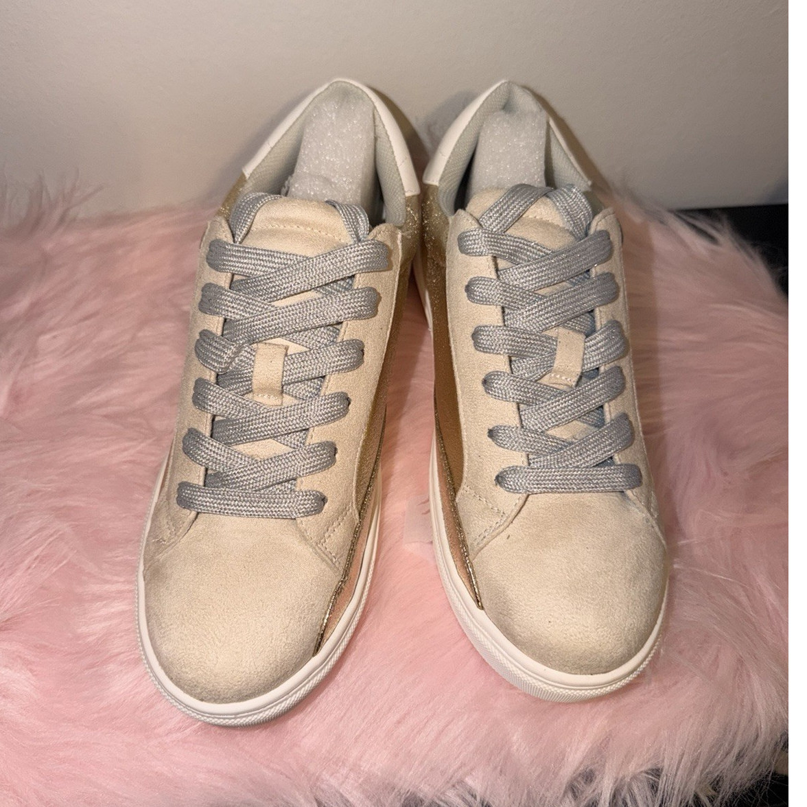 Tenis con cordones metálicos estrella dorada beige fiesta - Zapatos informales deportivos para mujer