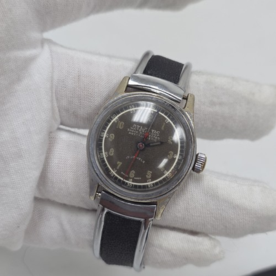 #ad Classic Atlantic 17 Jewels Swiss Mens Military Wrist Watch Vintage Red Second $195.00