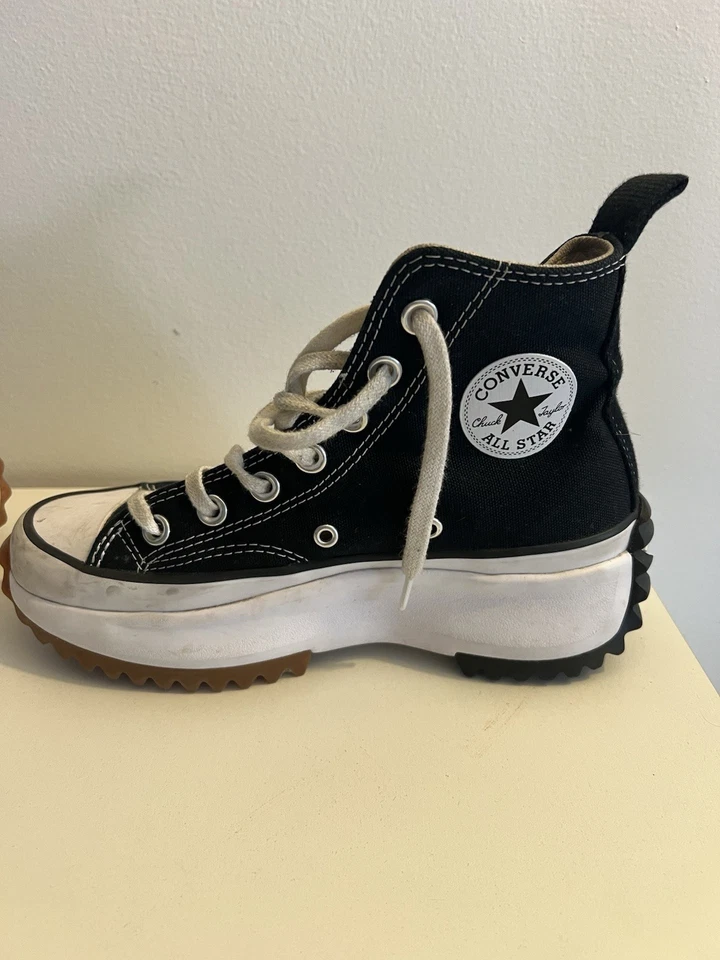 Converse Boots, black for girls good condition  - Image 2 of 4