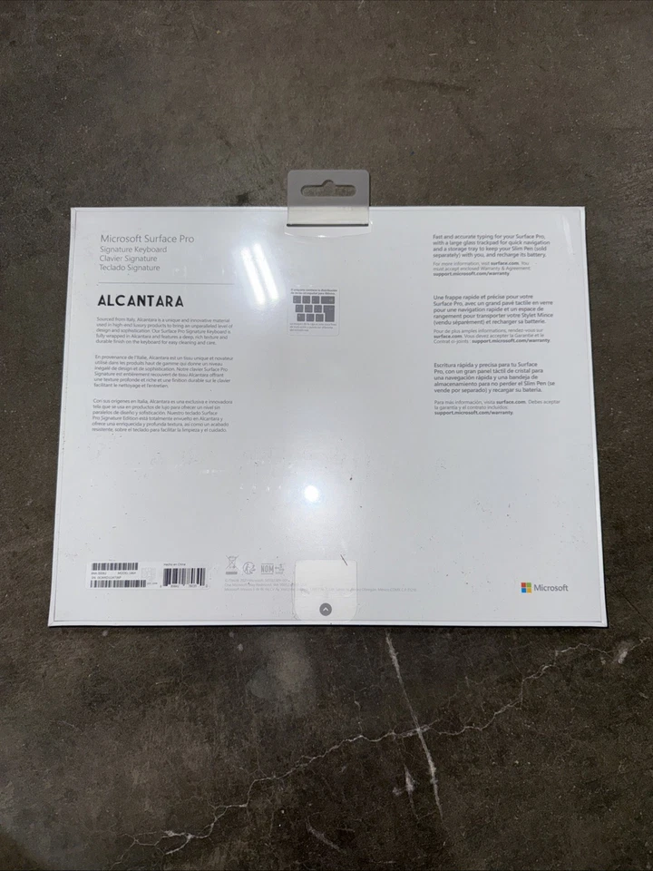 New Spanish Layout Microsoft Surface Pro Poppy Signature Keyboard Red 8XA-00082 - Image 3 of 4