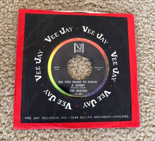 The Beatles DO YOU WANT TO KNOW A SECRET VJ 45 Brackets Rainbow Lbl & Slv VG++