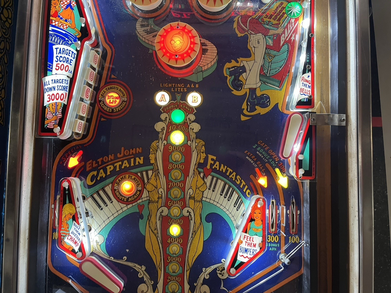1976 CAPTAIN FANTASTIC AND THE BROWN DIRT COWBOY PINBALL MACHINE FULLY REFURBISH