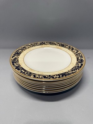 Set of 8 Wedgwood Cornucopia Accent Salad Plates 8  Bone China UK
