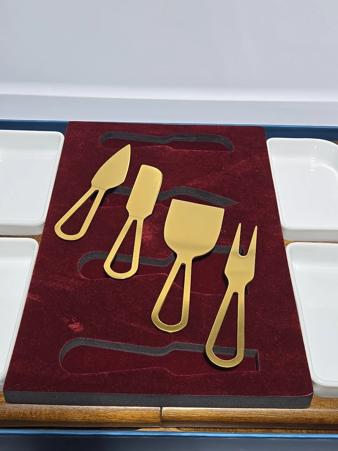 Shanik Acacia Magentic Cheese Board
Opens in a new window or tab