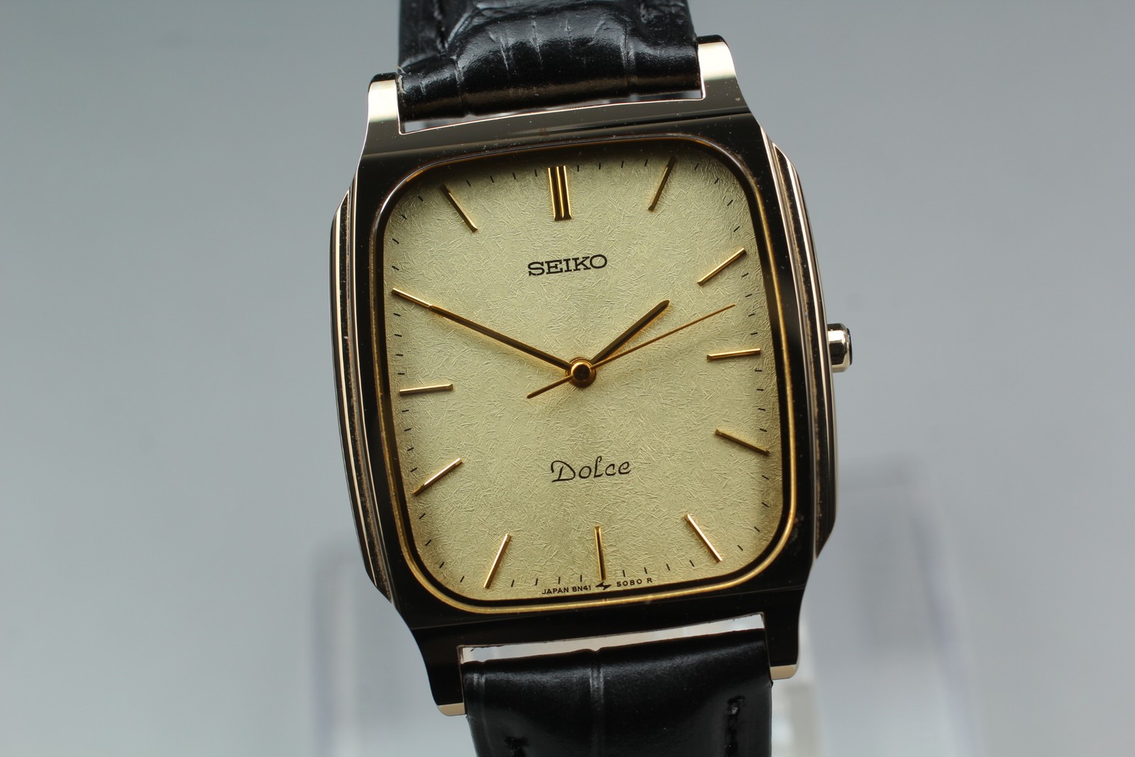 Men's Watch Dial Dolce Gold MINT] SEIKO Tank [Near Tungsten 8N41-5070 Quartz - vintagewatches.pk