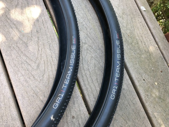 700x32c cyclocross tires
