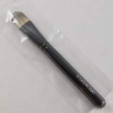 Hakuhodo G542 Hand Crafted Makeup Concealer Brush Round and Flat from Kyoto