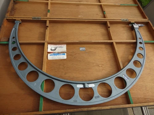 MITUTOYO  33"-34" MICROMETER 193-254