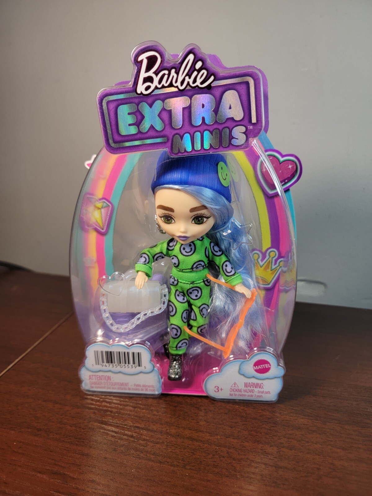 Boneca Barbie Extra Minis - Roupa Emoji - Gorro Azul - Mattel -  superlegalbrinquedos