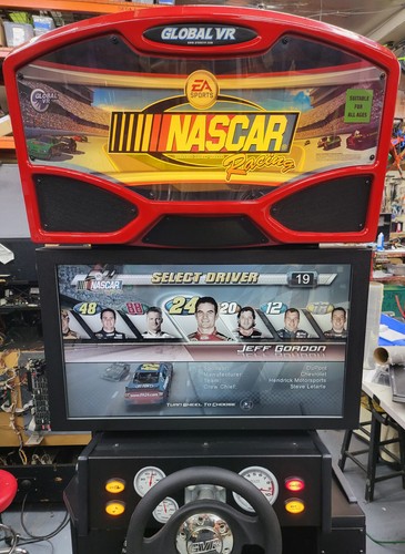 Global VR NASCAR RACING Sit Down Arcade Driving Video Game Machine - 32" LCD - Picture 5 of 6