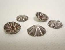 VINTAGE Old Pawn FLUTED BUTTONS (5pc Mix Lot) NAVAJO(?) Native American group #3