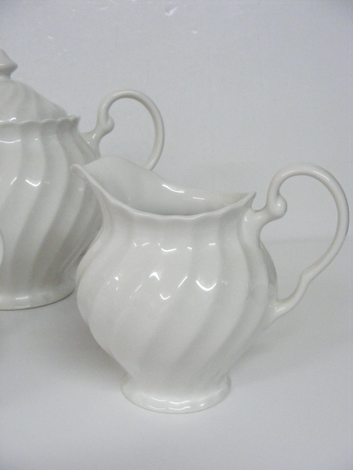 Vintage 4 Cup Teapot Sugar Bowl w Lid 12 Oz Creamer White Swirl Made in England