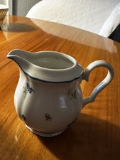 26514/ Seltmann Weiden Marie Luise Streublume blauer Rand Milchkännchen