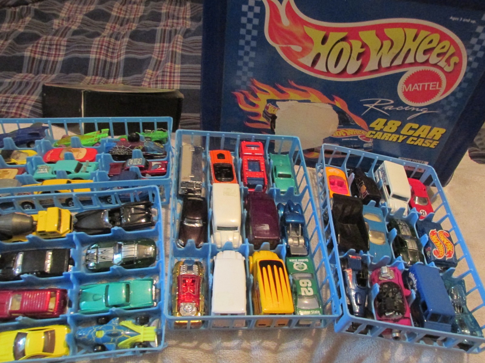 20010 Tara Toys 48 Car Case Plastic Carry Case trays FULL HOTWHEELS ...