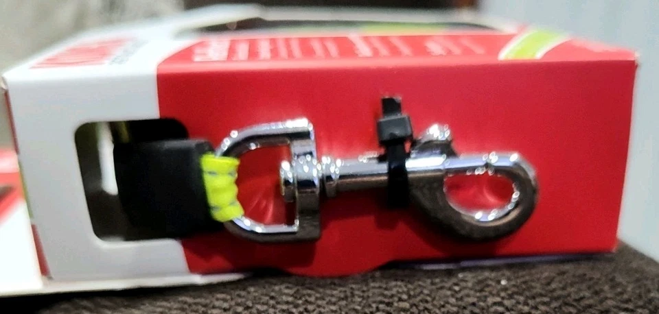 Kong Medium Reflect Retractable Tape Dog Lead ~ 16Ft ~ MAX 65lb ~ FAST SHIPPING - Image 4 of 4