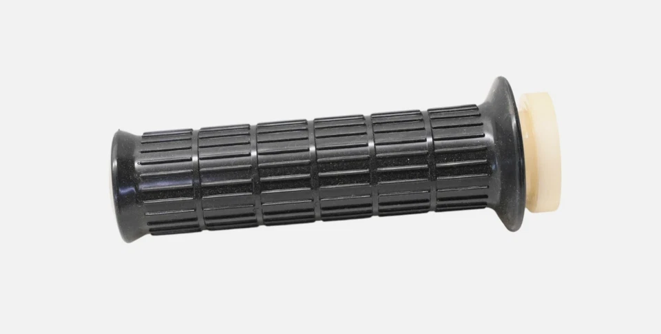 1974 Yamaha TX650A OEM правая дроссельная заслонка в сборе 584-26240-20 - Изображение 2 из 2