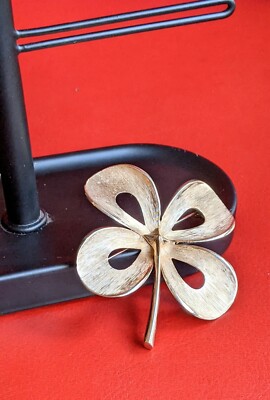 Vintage BRUSHED Gold Tone 2½'' Four Leaf Clover Flower BROOCH Pin 
