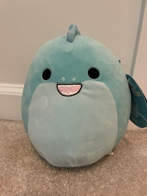 Essy squishmallow Eel