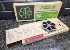 Vintage Vitantoniol Rosette Set Makes Large Rose Shaped Rosettes 188