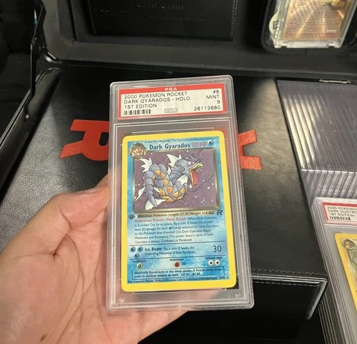 2000 POKEMON ROCKET 1ST EDITION #8 DARK GYARADOS-HOLO PSA 9