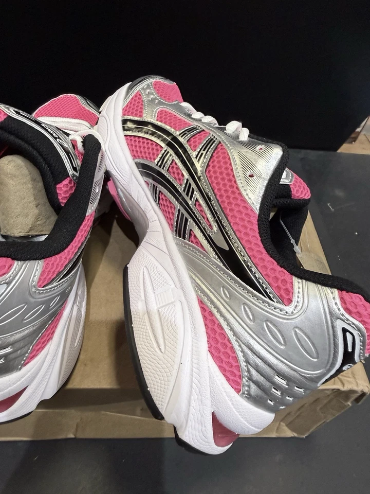 Asics Gel-Kinsei OG Silver/Pink Running Shoes Size 9.5 NWOB - Image 4 of 4