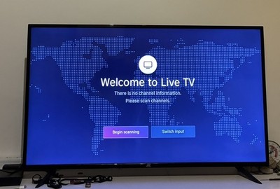 43'' UHD SMART TV S43U44300MK mit VIDAA Betriebssystem und Triple Tuner