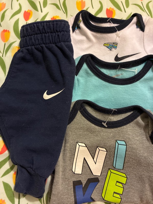 nike newborn 3 piece bodysuit