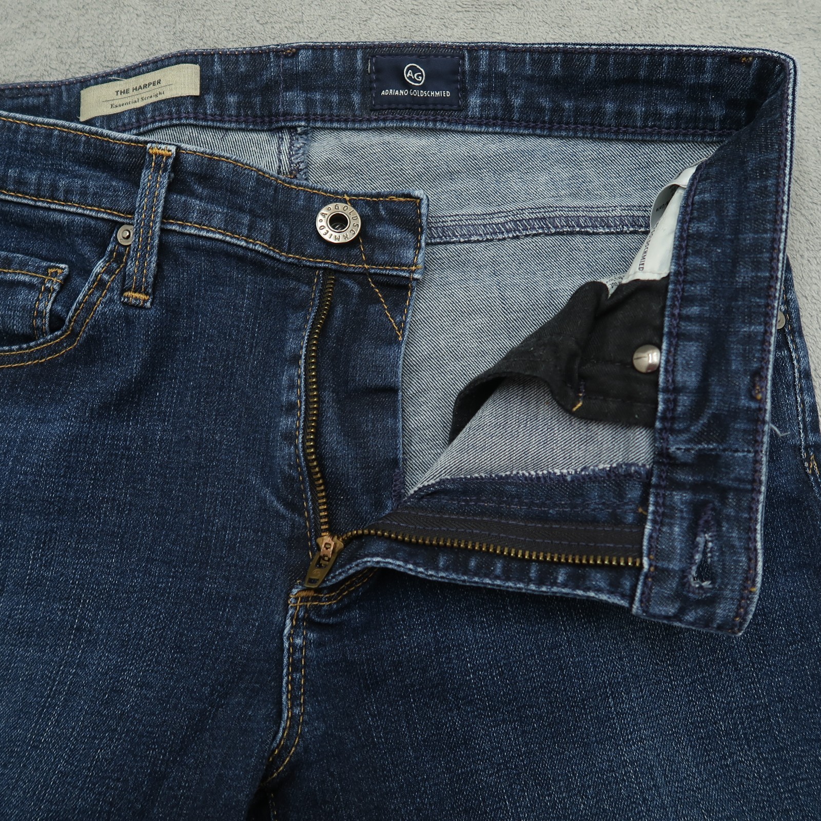 Adriano Goldschmied AG Women's Size 27R Low-Rise the Harper Straight 31" Inseam thumbnail 2