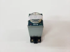 UNUSED - IDEC RTB-CB1N Electronic Timer w/ RTB-S01B Base