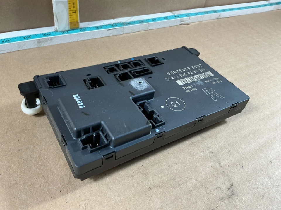 Unidad de control de puerta delantera derecha Mercedes-Benz E500 W211 2003-2009 2118208285 OEM Foto 4 de 4