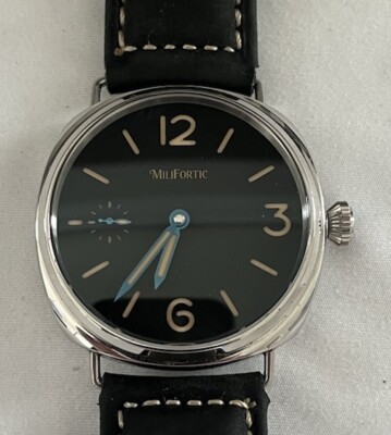 Milifortic Sandwich Dial Hand-Wind Watch