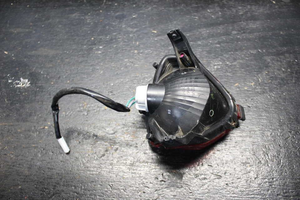 LUZ DE FRENO TRASERA HONDA CB500F CB500 13-18 14 15 16 17 Foto 4 de 4