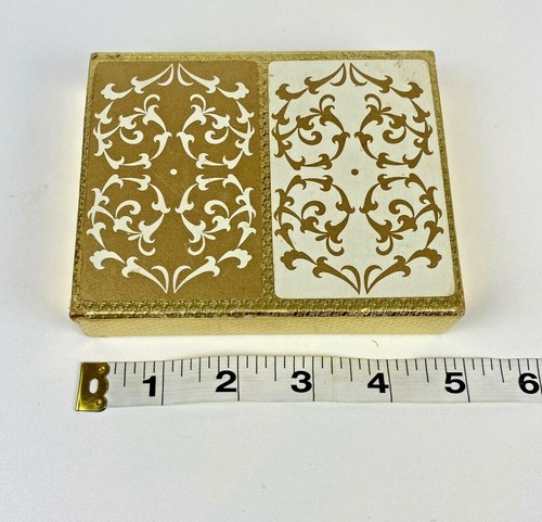 Playing Cards in Case Vintage Arrco Chicago Made - Picture 6 of 7