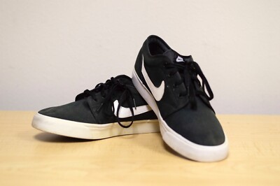 men's nike toki low