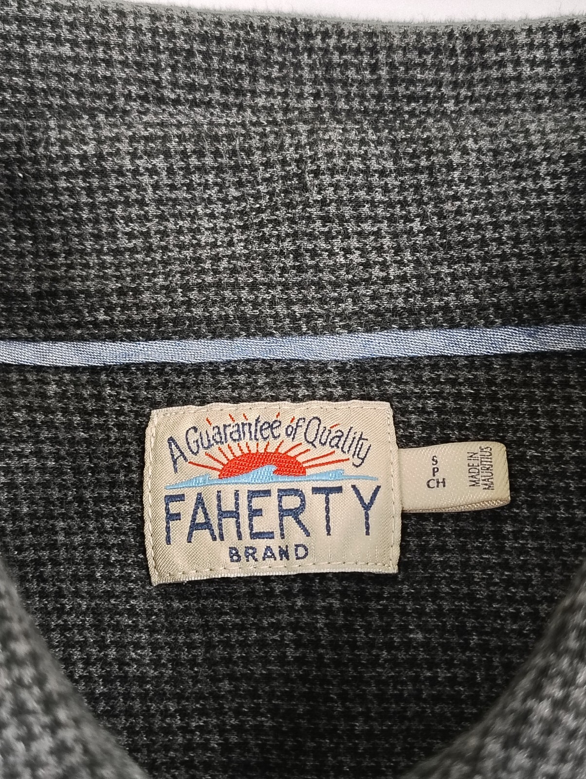 Faherty Houndstooth Knit Flannel Button Down Shir… - image 3