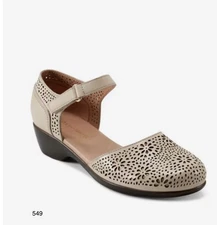 *new* Easy Spirit Beige Cutout Denita Pump Shoes Women’s Size 8.5